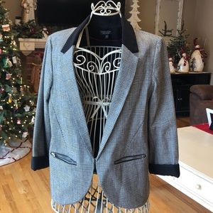 Women’s black and white blazer